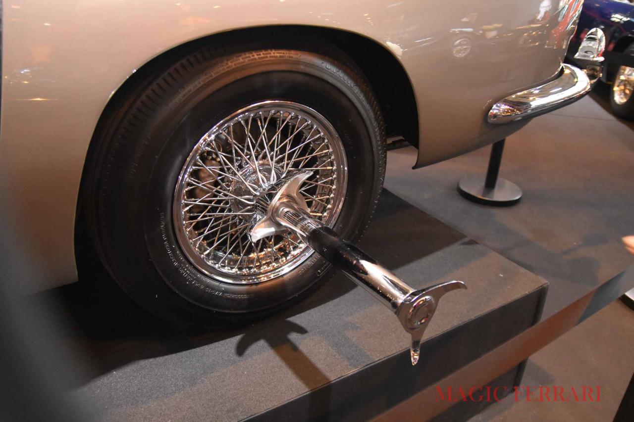 ASTON MARTIN DB5 de James Bond (3)