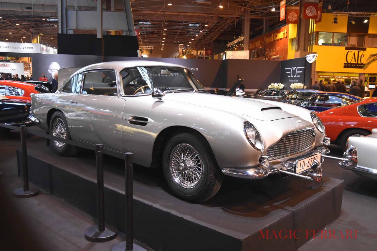 ASTON MARTIN DB5 de James Bond