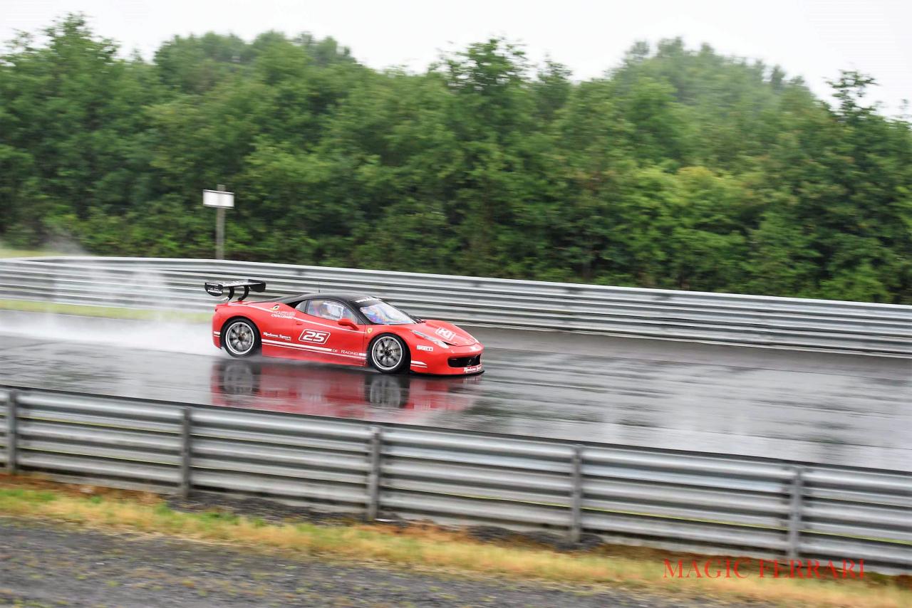 FERRARI 458 Challenge